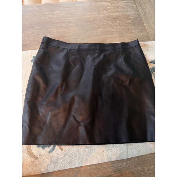 Susana Monaco Madeline Skirt in Black
SUSANA MONACO 10 - Picture 5 of 8